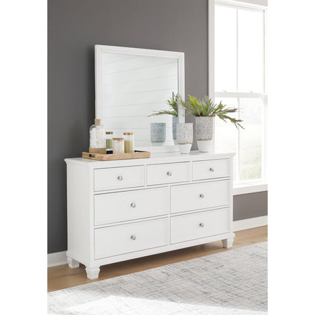  Signature Design by Ashley Fortman B680 7 pc Queen Panel Bedroom Set IMAGE 3