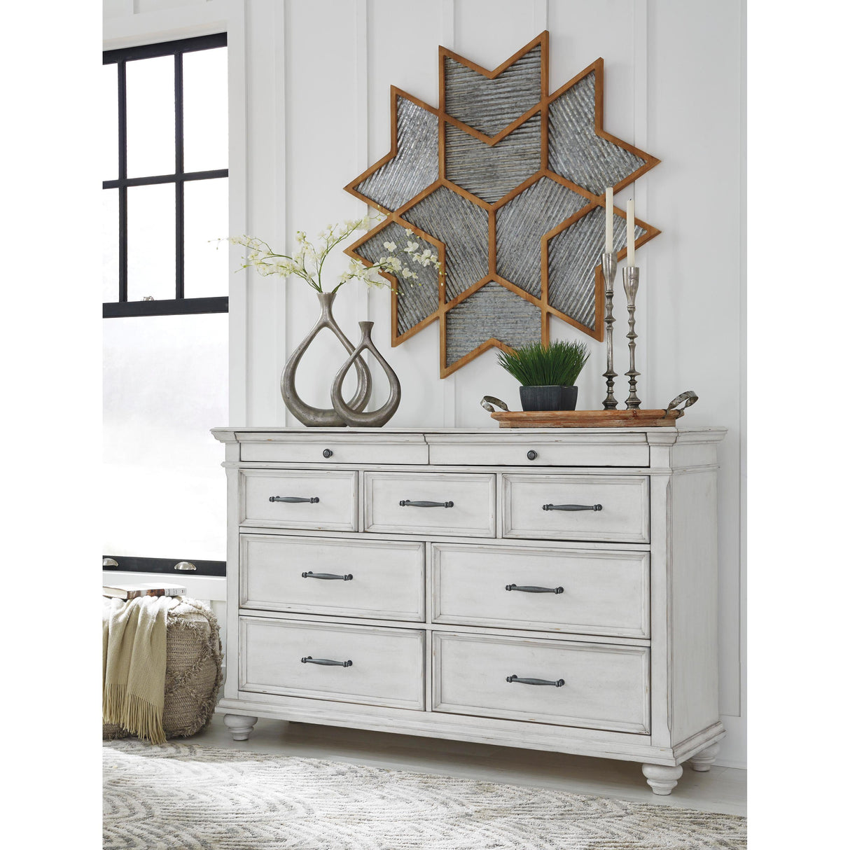  Benchcraft Kanwyn B777B17 5 pc Queen Upholstered Panel Bedroom Set IMAGE 3