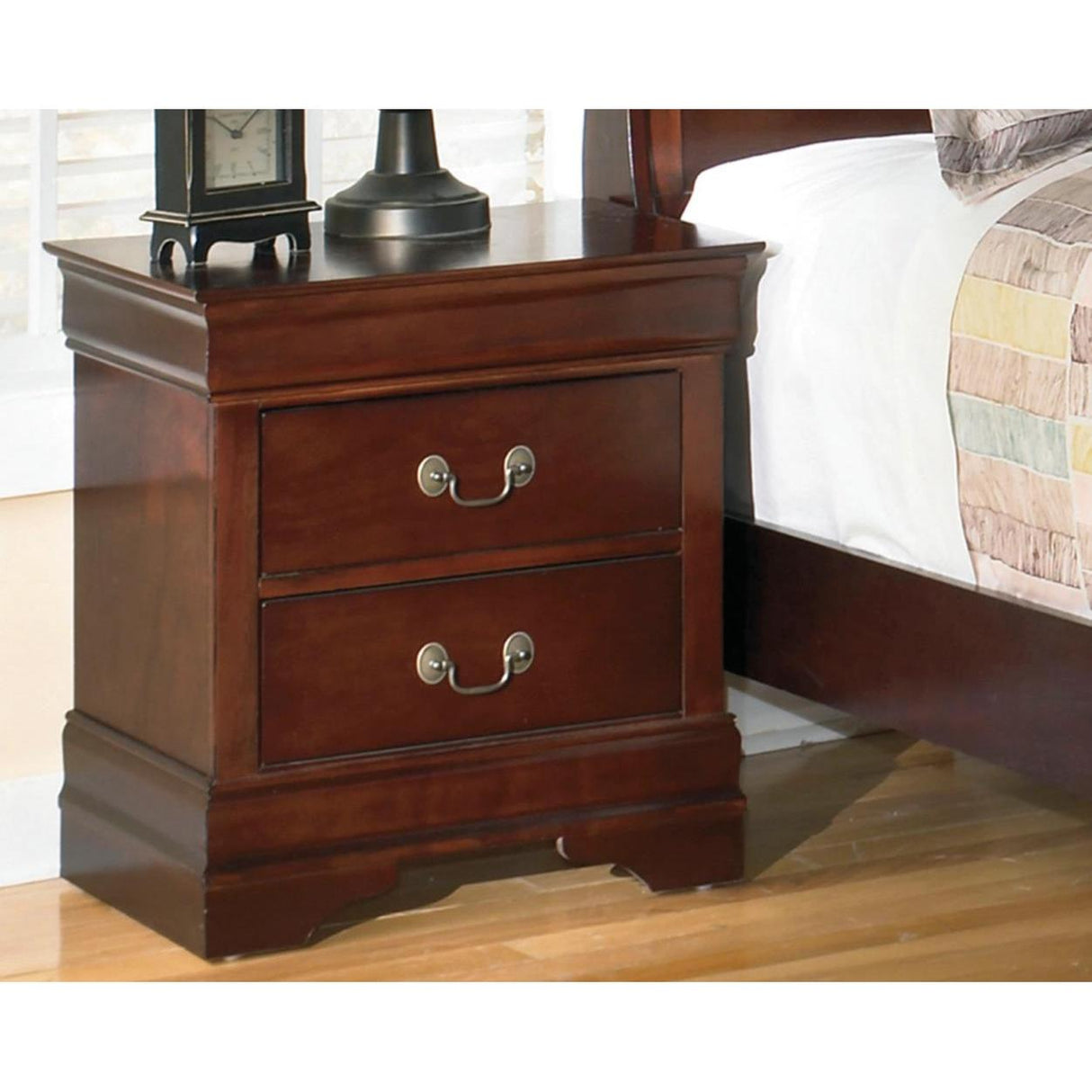  Signature Design by Ashley Alisdair B376B23 8 pc Queen Sleigh Bedroom Set IMAGE 3