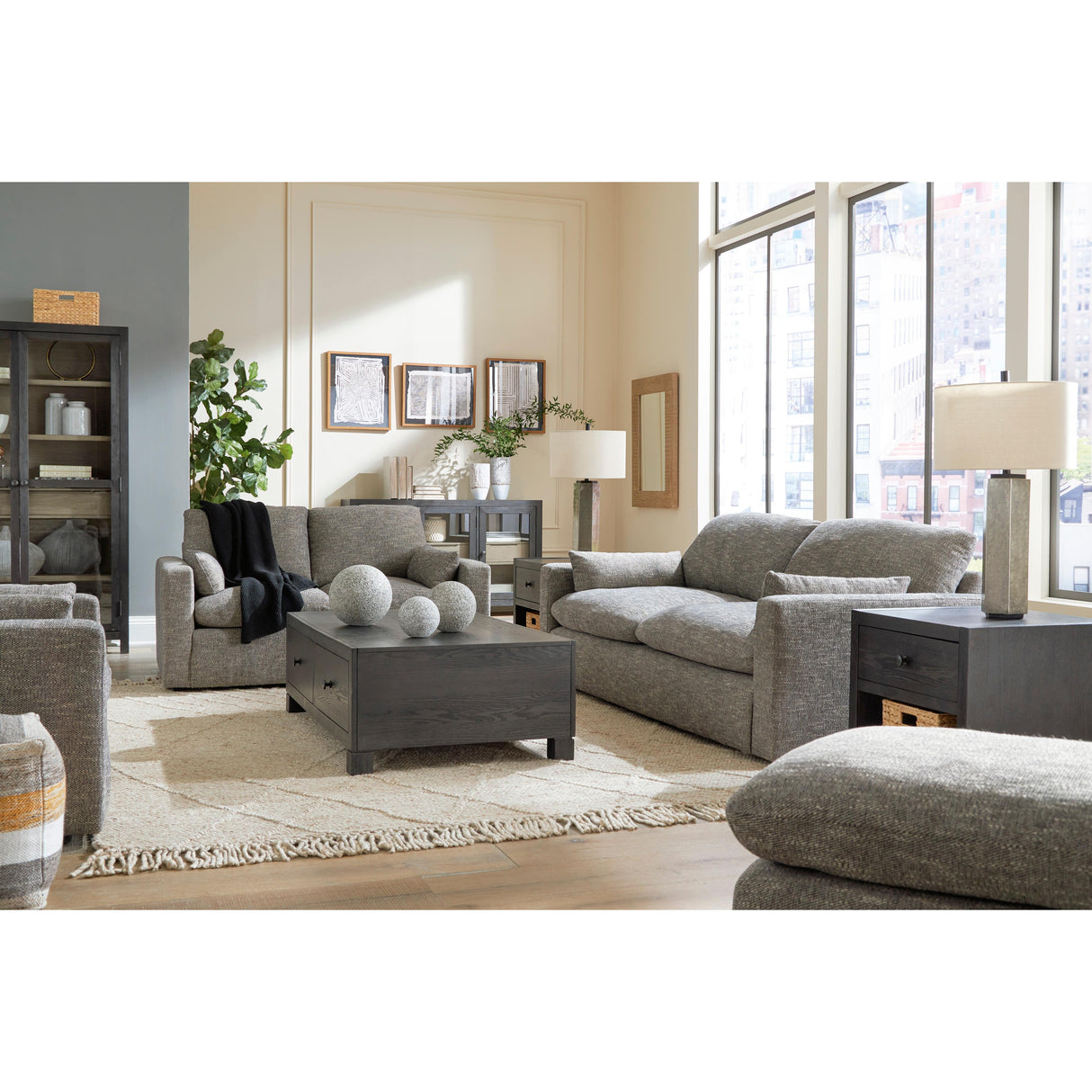  Benchcraft Dramatic 11702U3 4 pc Living Room Set IMAGE 2