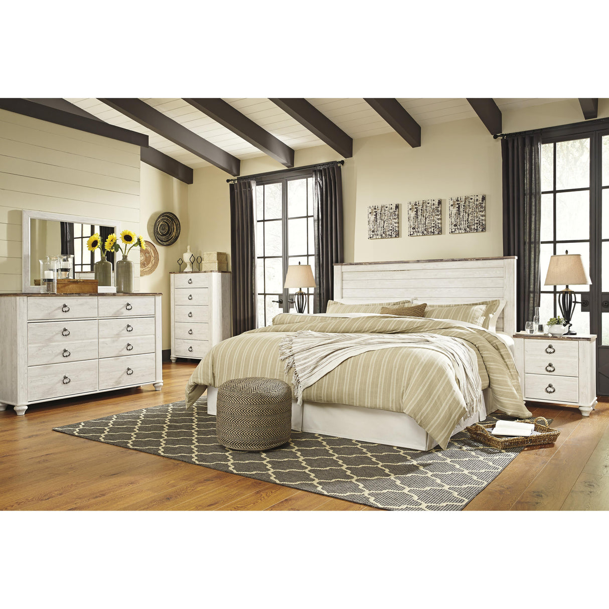  Signature Design by Ashley Willowton 5-Drawer Chest B267-46 IMAGE 6