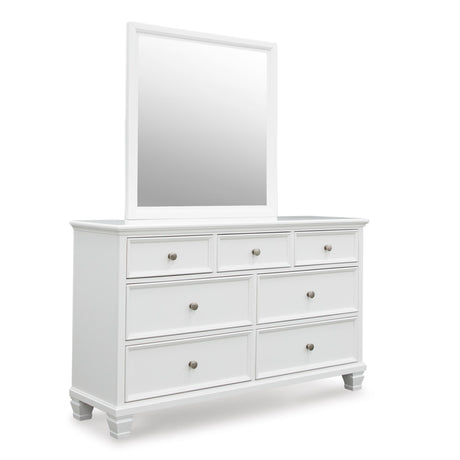  Signature Design by Ashley Fortman B680B18 7 pc King Panel Bedroom Set IMAGE 3
