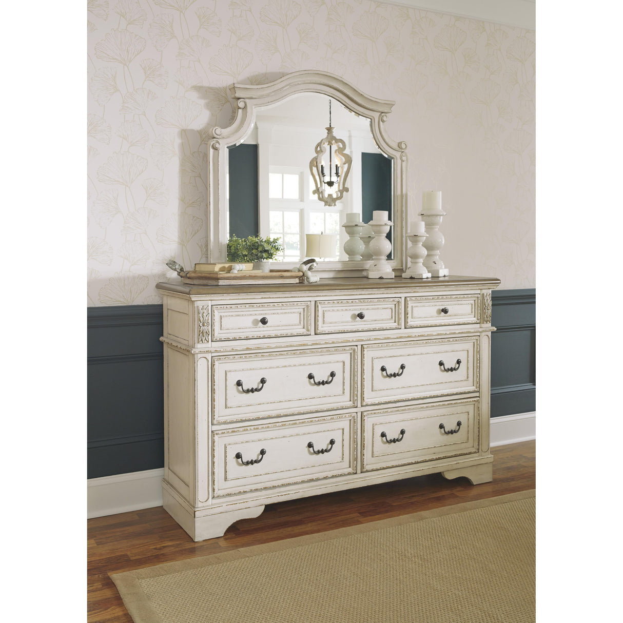  Signature Design by Ashley Realyn B743B31 6 pc California King Panel Bedroom Set IMAGE 3