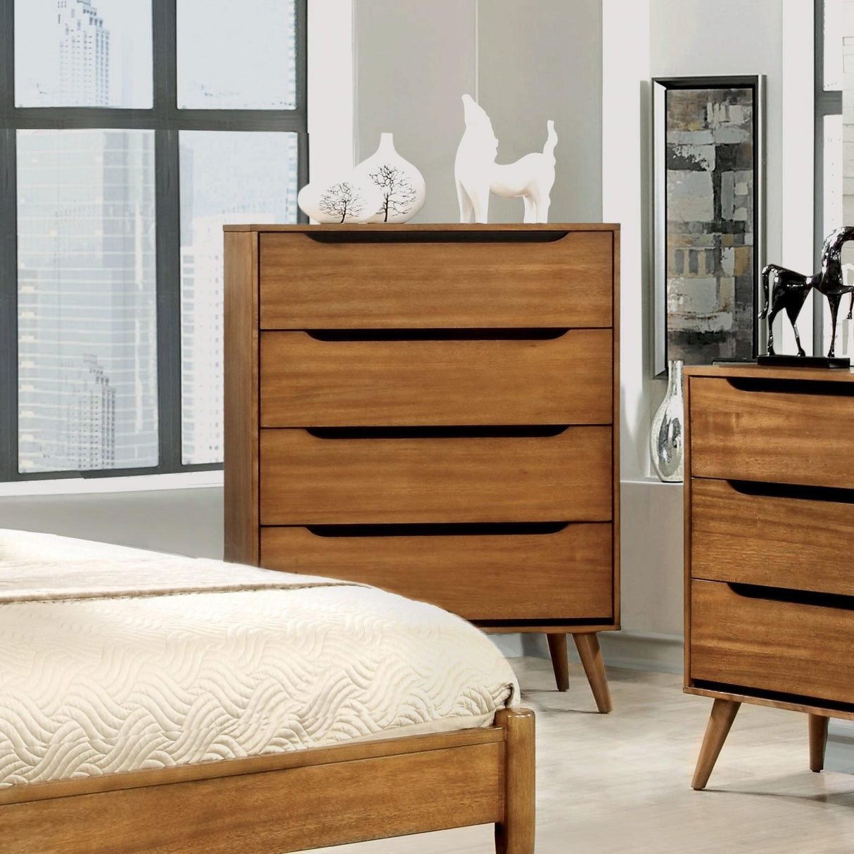  Furniture of America Lennart 5-Drawer Chest CM7386A-C IMAGE 2