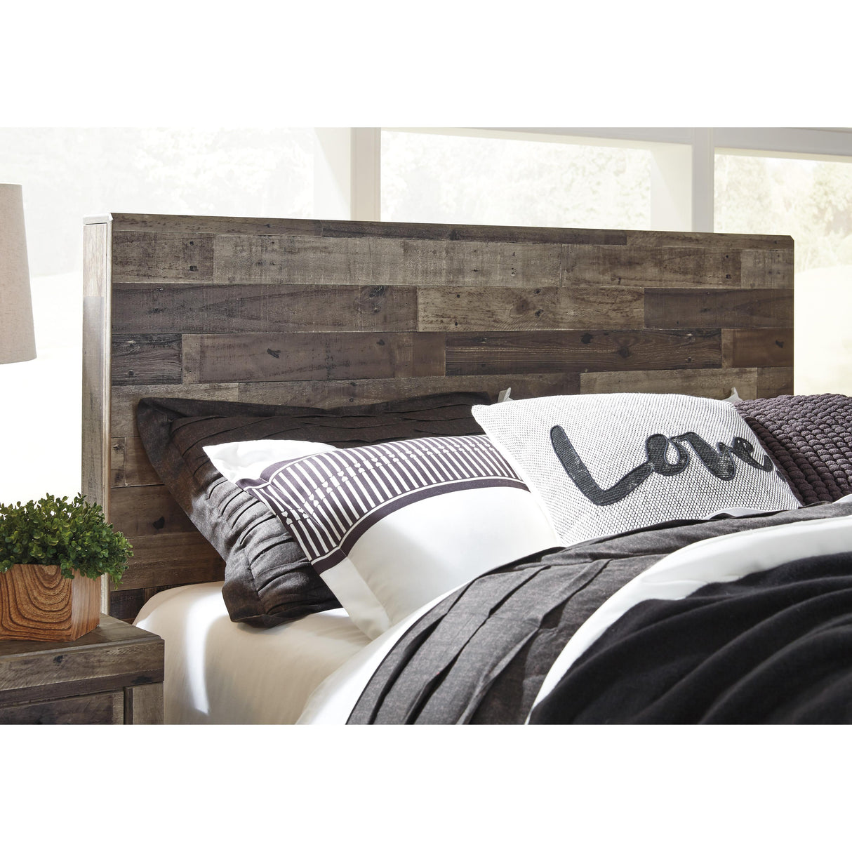  Benchcraft Derekson Queen Panel Bed B200-57/B200-54/B200-96 IMAGE 3