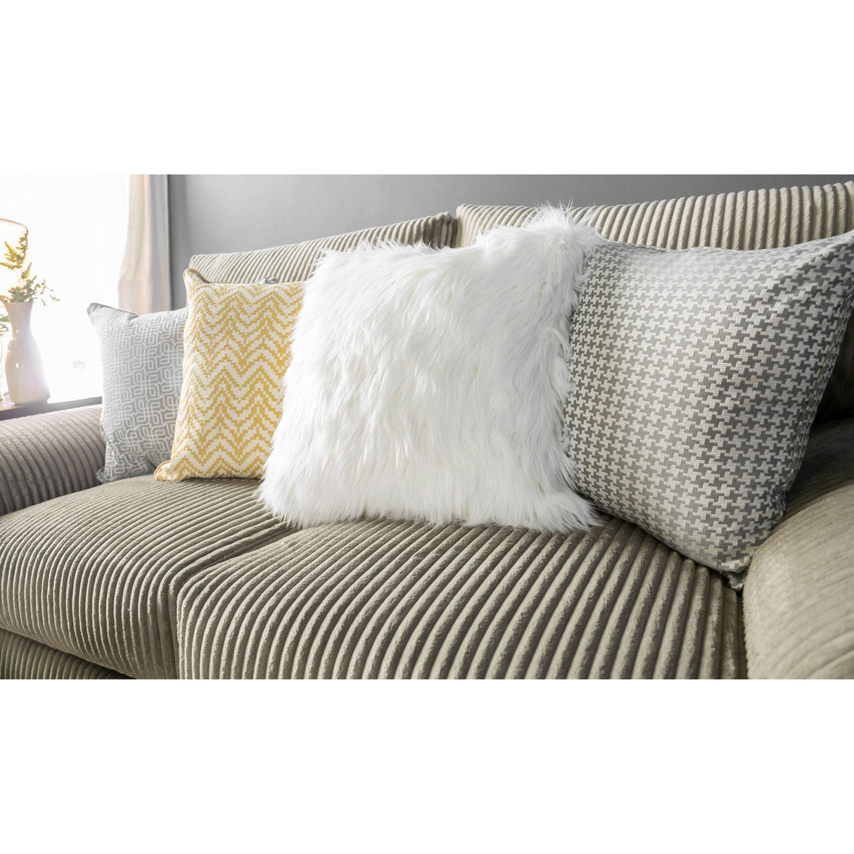  Furniture of America Marjorie Stationary Fabric Loveseat SM6217-LV IMAGE 3