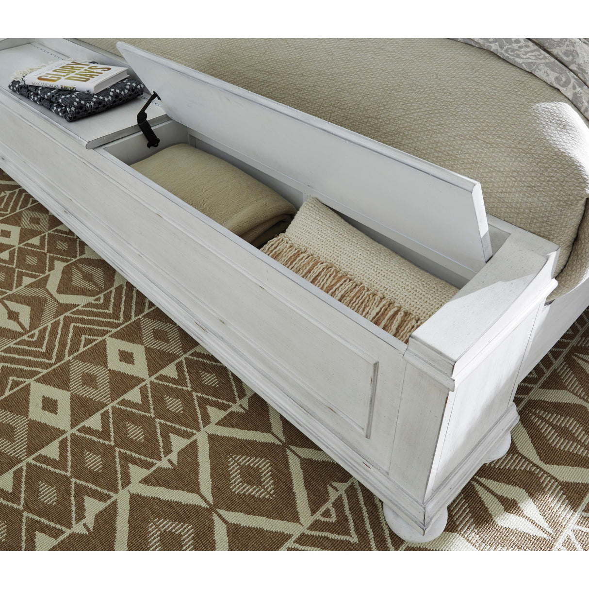  Benchcraft Kanwyn California King Panel Bed with Storage B777-58/B777-56S/B777-94 IMAGE 6