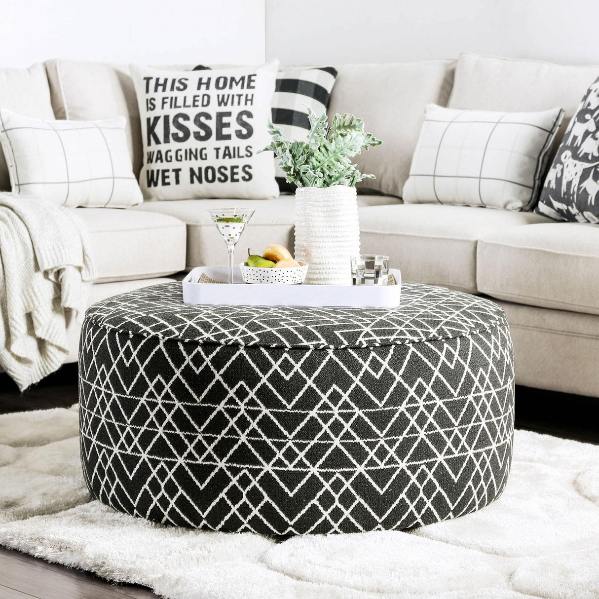  Furniture of America Patricia Fabric Ottoman SM8171-OT IMAGE 1