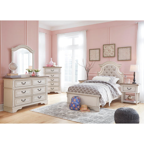  Signature Design by Ashley Realyn 5-Drawer Kids Chest B743-45 IMAGE 5