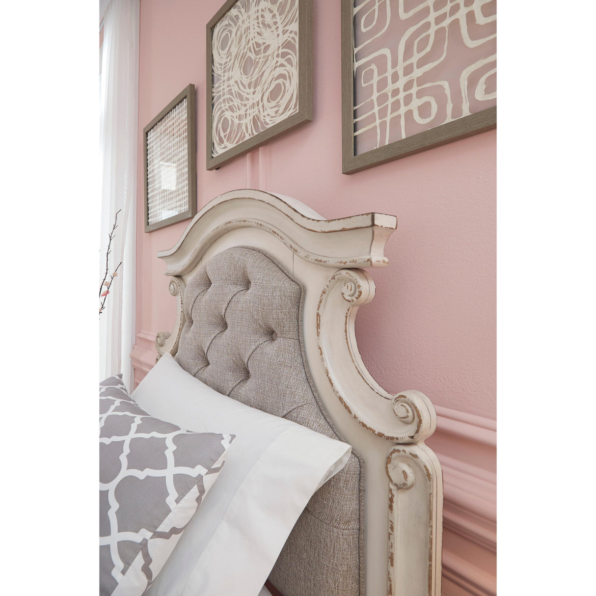  Signature Design by Ashley Realyn B743B13 Twin Panel Bed IMAGE 3