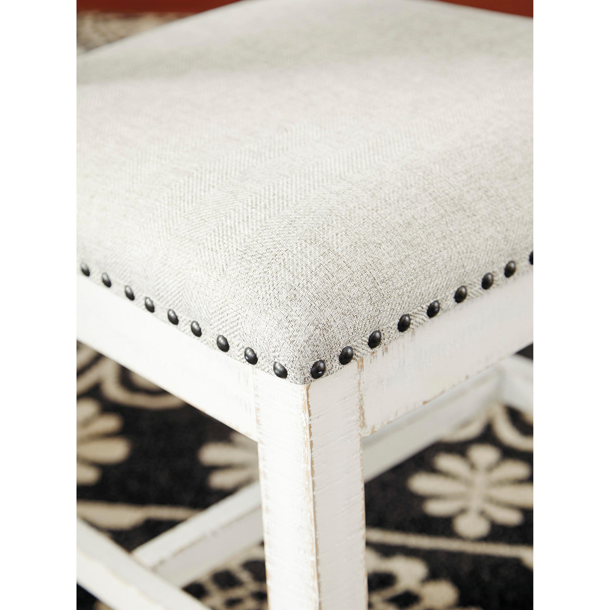  Signature Design by Ashley Valebeck Dining Chair D546-01 IMAGE 3