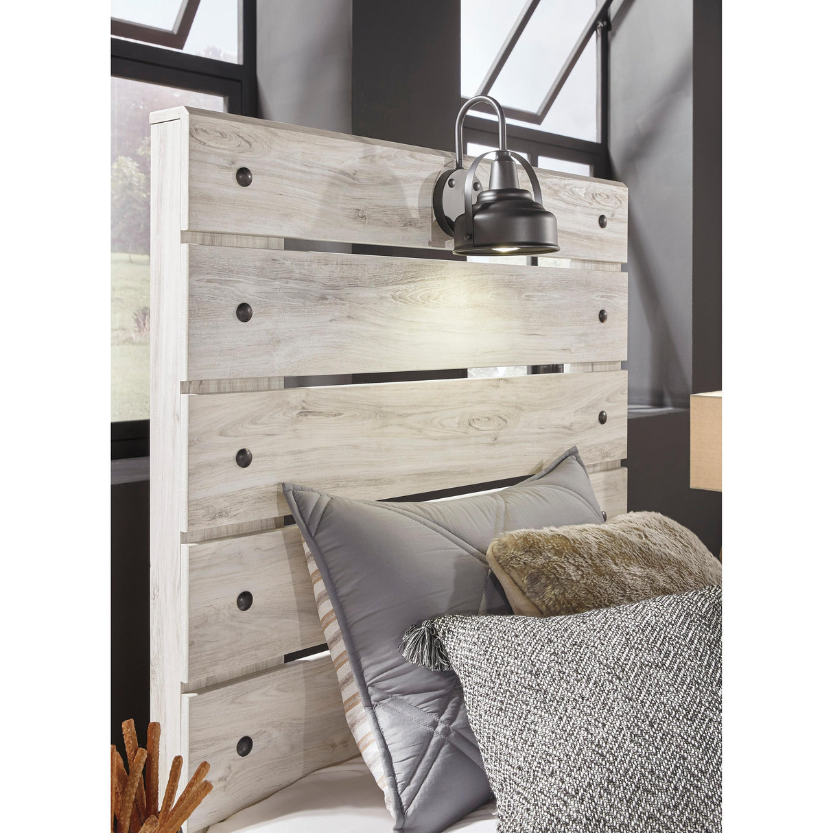  Signature Design by Ashley Cambeck B192B16 Full Panel Bed with 2 Storage Drawers IMAGE 6