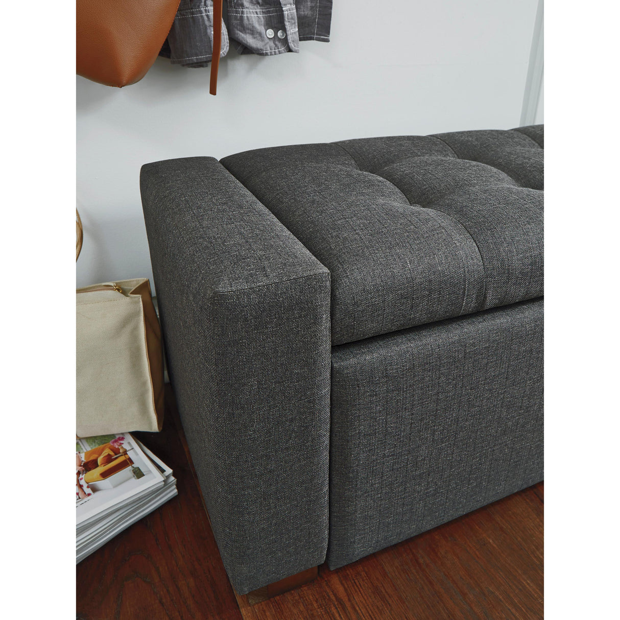  Signature Design by Ashley Cortwell A3000224 Storage Bench IMAGE 5