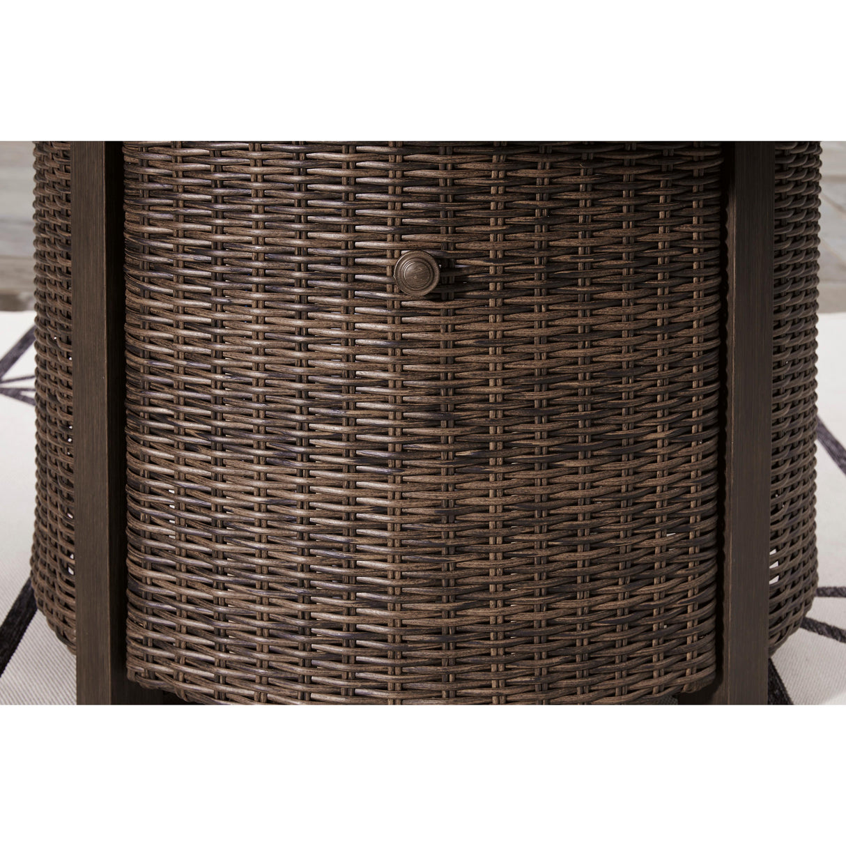  Signature Design by Ashley Paradise Trail P750-776 Round Fire Pit Table IMAGE 5