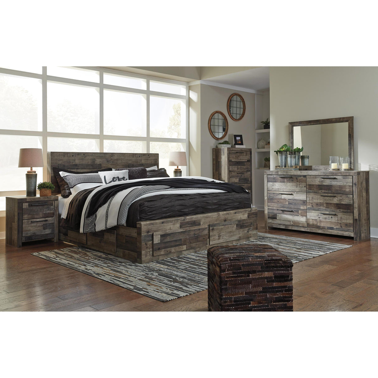  Benchcraft Derekson B200B18 Queen Panel Bed with 4 Storage Drawers IMAGE 8