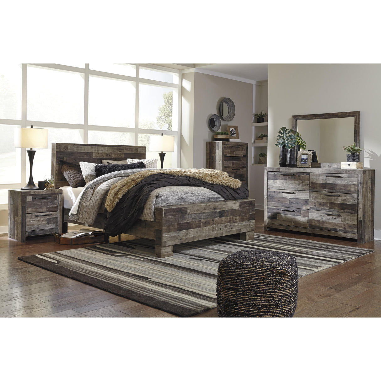  Benchcraft Derekson B200B1 Dresser and Mirror IMAGE 6