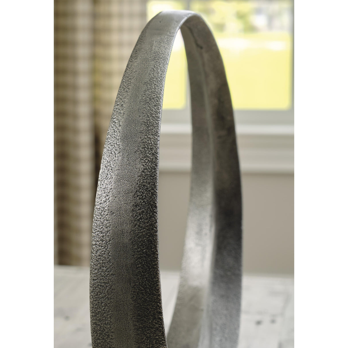  Signature Design by Ashley Ryandale A2000502 Sculpture IMAGE 4