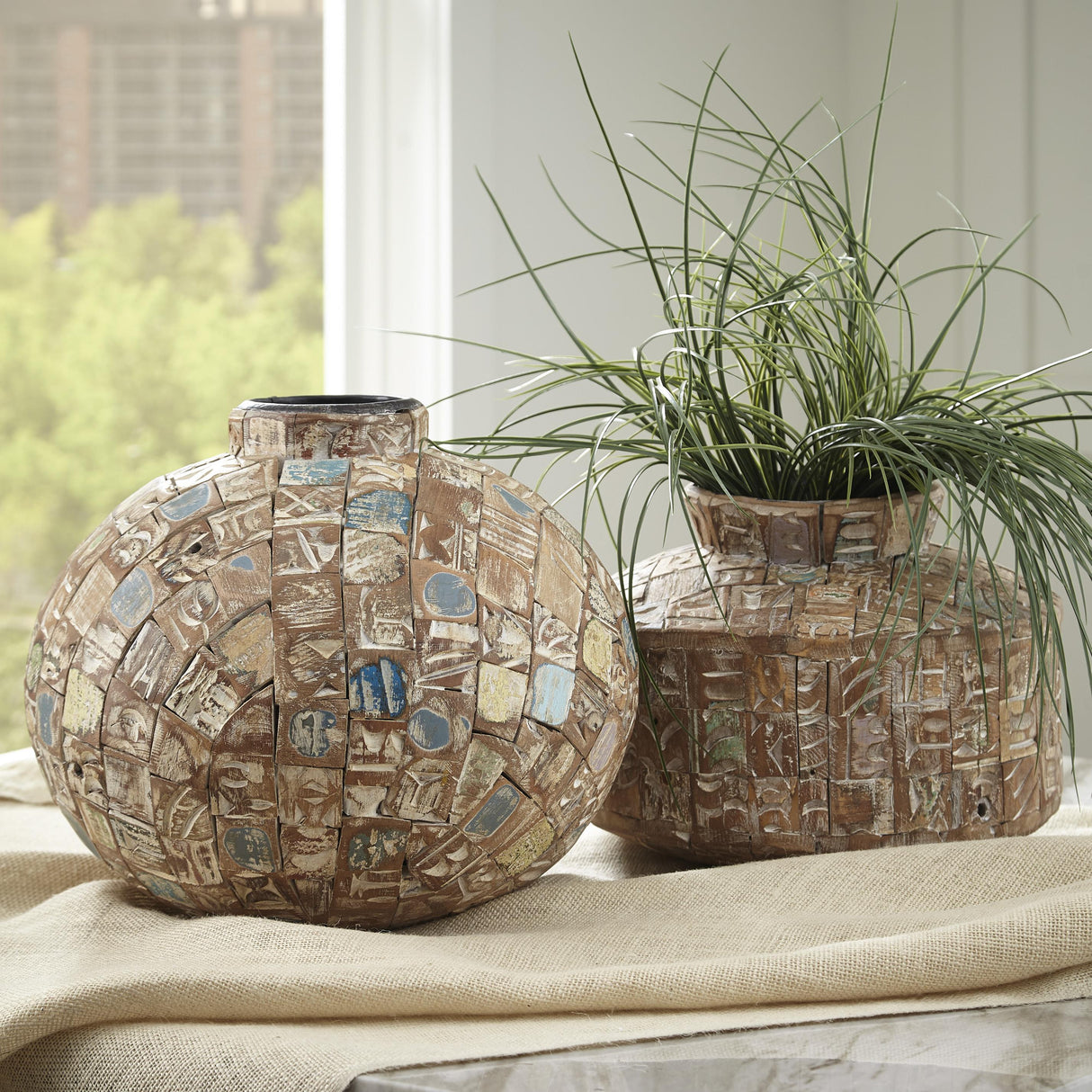  Signature Design by Ashley Meltland A2000557 Vase IMAGE 5