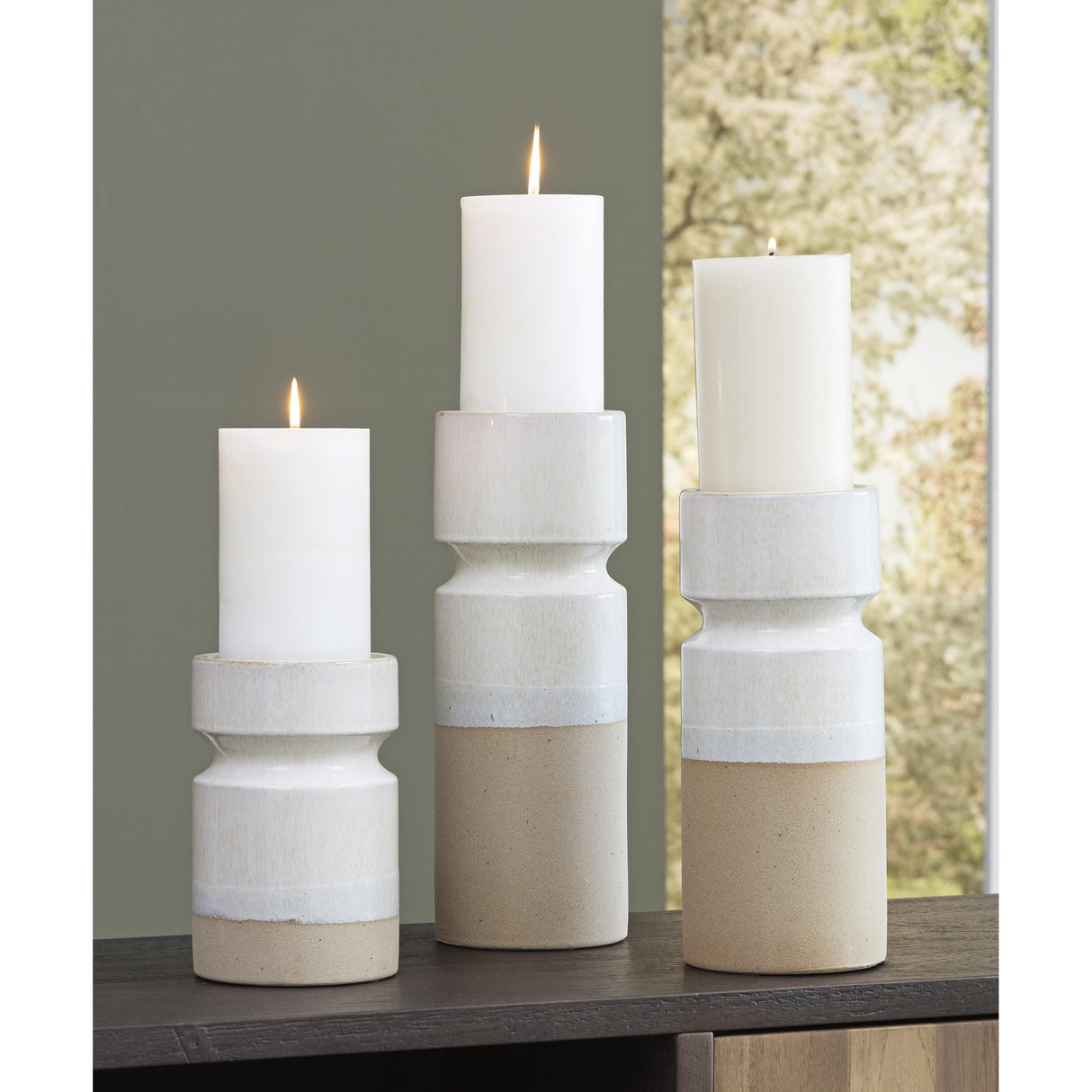  Signature Design by Ashley Hurston A2000583 Candle Holder Set IMAGE 3