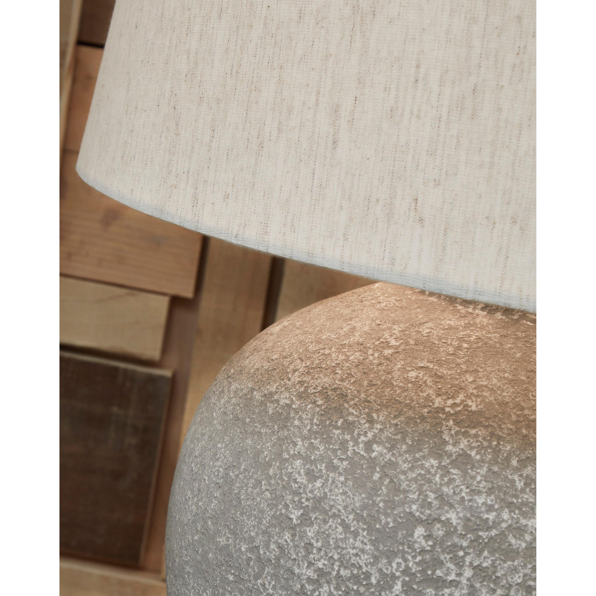  Signature Design by Ashley Dreward L235694 Metal Table Lamp IMAGE 4