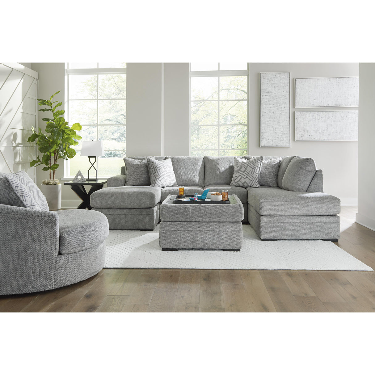  Signature Design by Ashley Casselbury 5290621 Oversized Swivel Accent Chair IMAGE 8