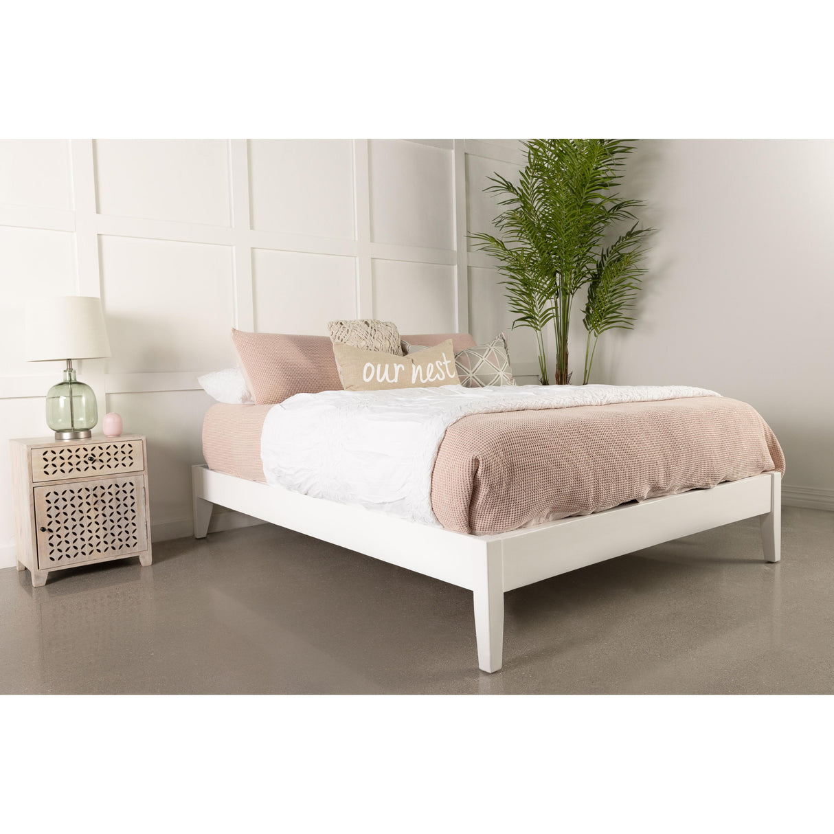 Coaster Furniture Hounslow 306128KW California King Universal Platform Bed - White IMAGE 8