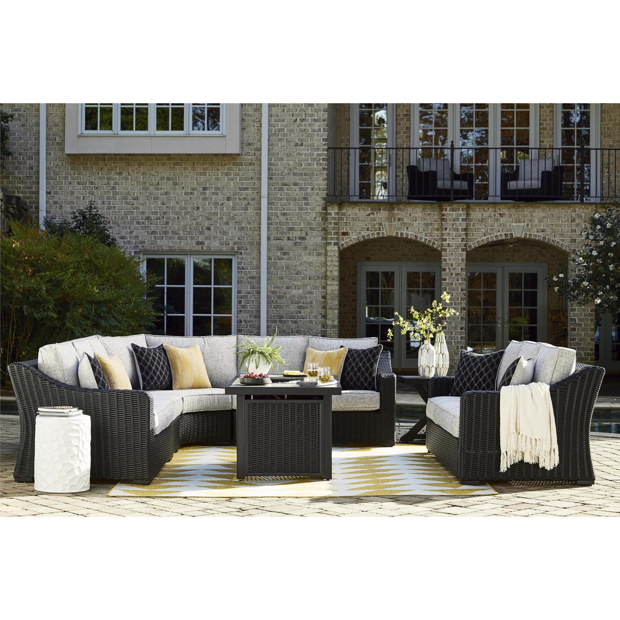  Signature Design by Ashley Beachcroft P792-702 Square End Table IMAGE 18