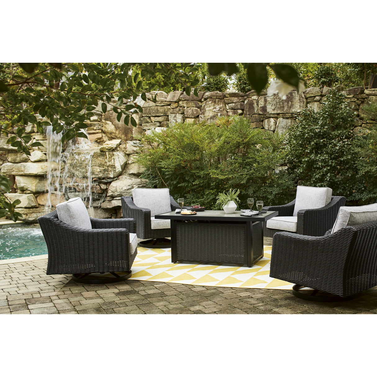  Signature Design by Ashley Beachcroft P792-821 Swivel Lounge Chair IMAGE 12