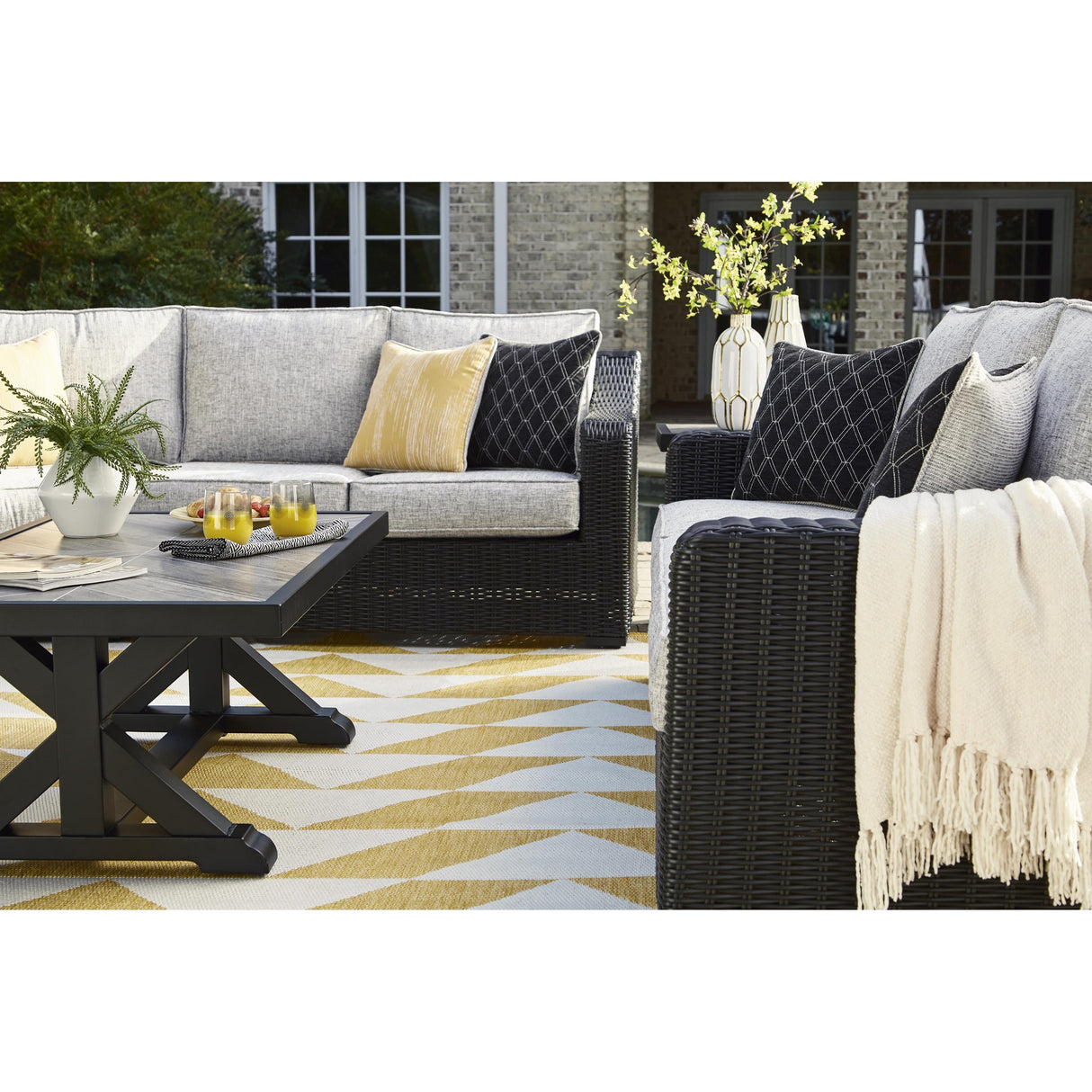  Signature Design by Ashley Beachcroft P792-838 Sofa with Cushion IMAGE 12