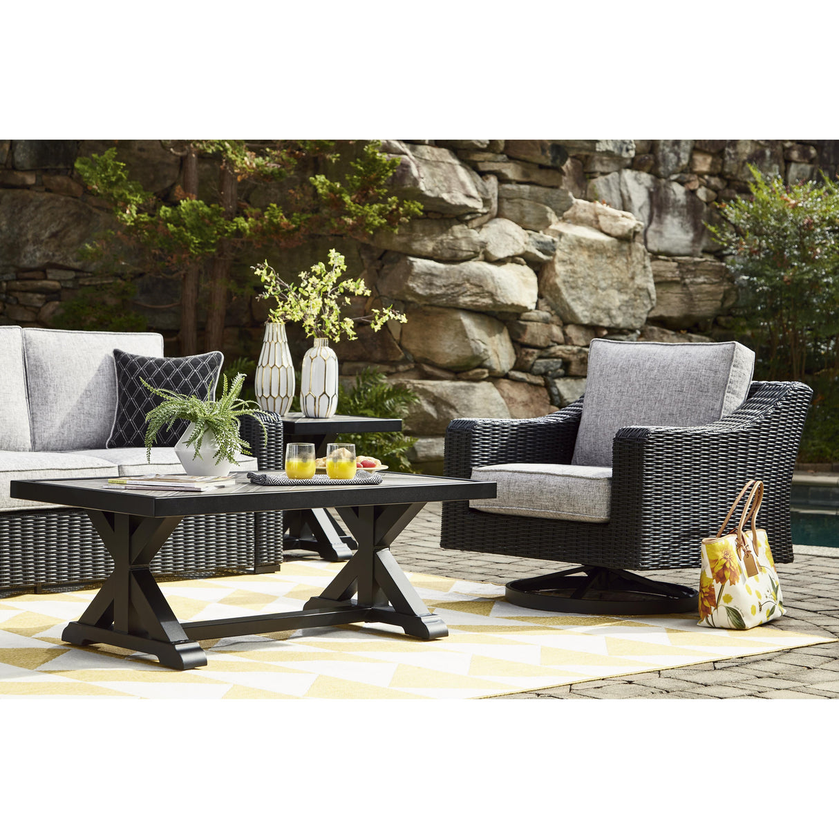  Signature Design by Ashley Beachcroft P792-838 Sofa with Cushion IMAGE 7