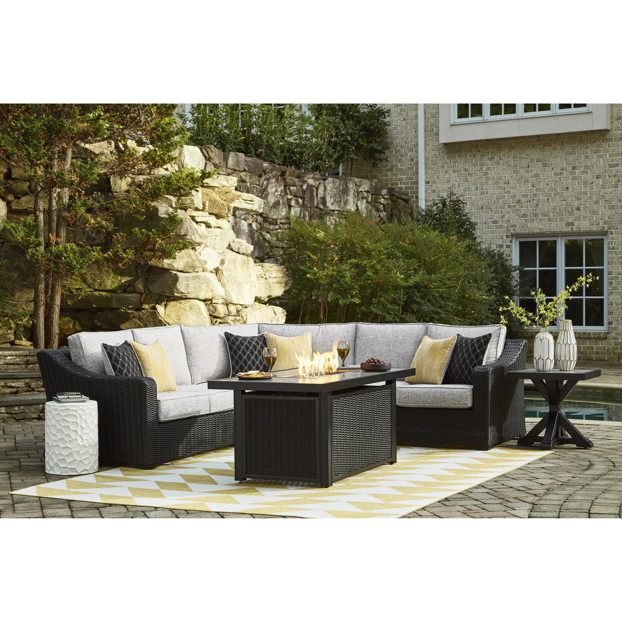  Signature Design by Ashley Beachcroft P792P1 3 pc Outdoor Sectional IMAGE 6