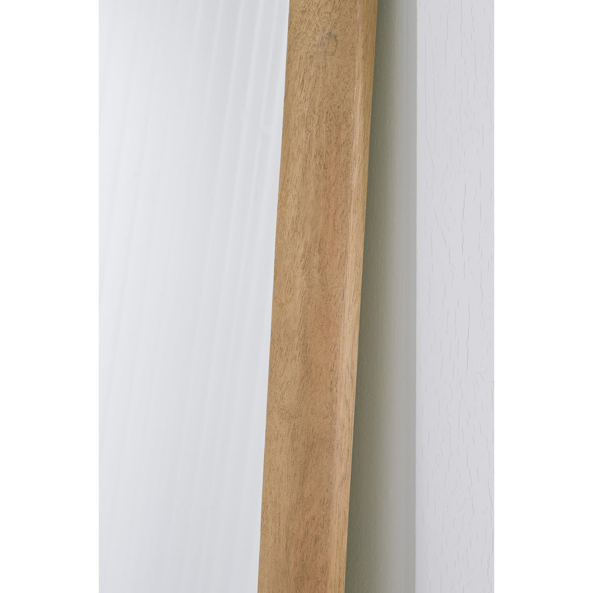  Signature Design by Ashley Dairville A8010323 Floor Mirror IMAGE 5