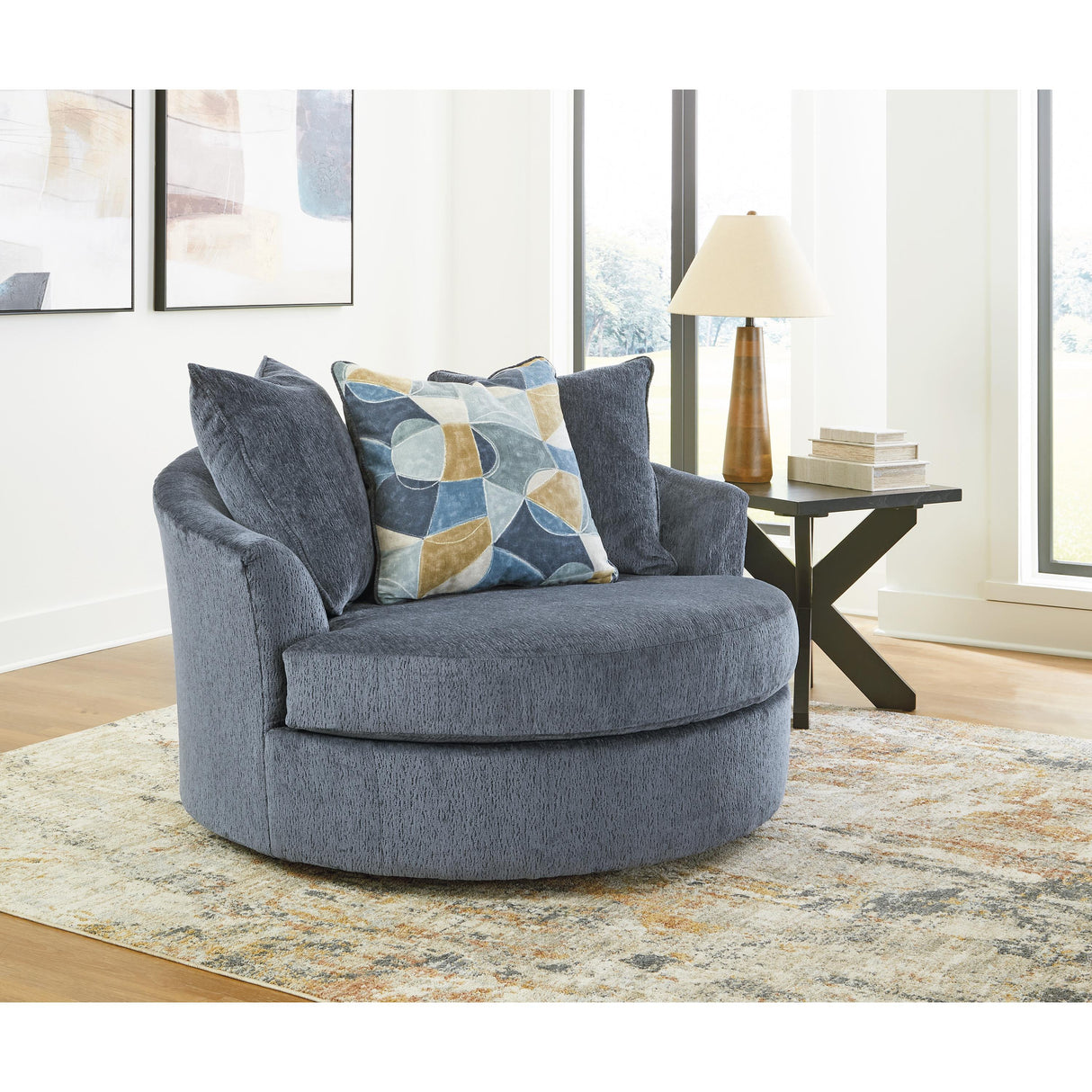  Benchcraft Maxon Place 3300321 Oversized Swivel Accent Chair IMAGE 2