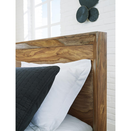  Signature Design by Ashley Dressonni B790B2 Queen Panel Bed IMAGE 6