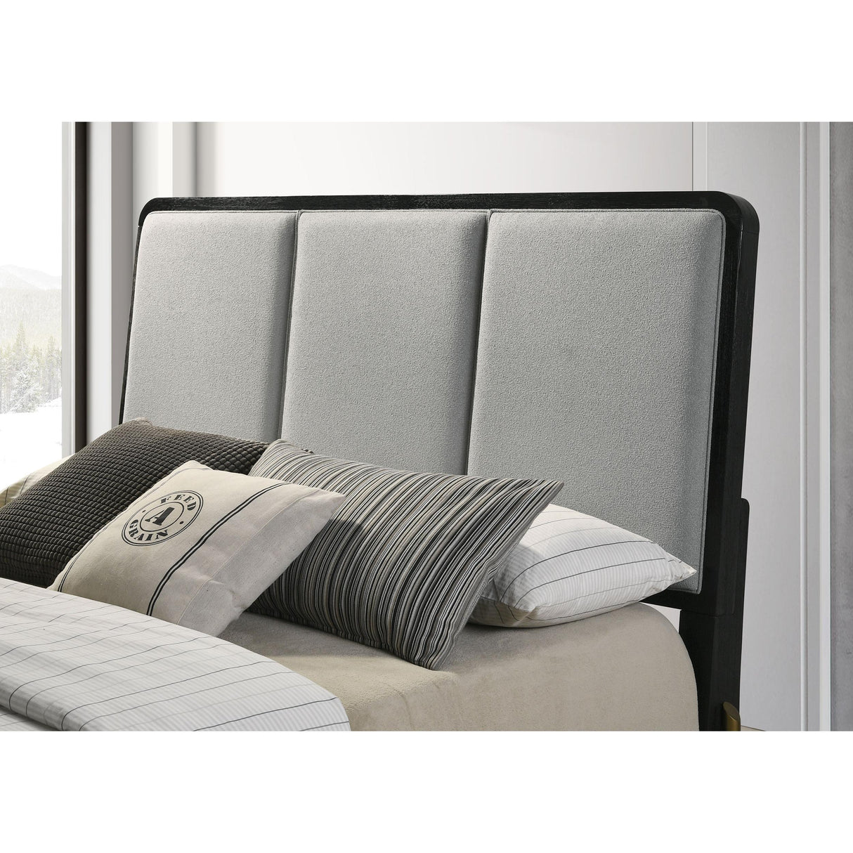  Coaster Furniture Arini 224331KE Upholstered Eastern King Panel Bed - Black and Grey IMAGE 6