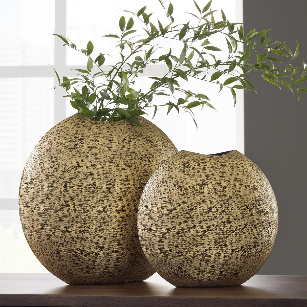 Signature Design by Ashley Iansboro A2000697 Vase IMAGE 5