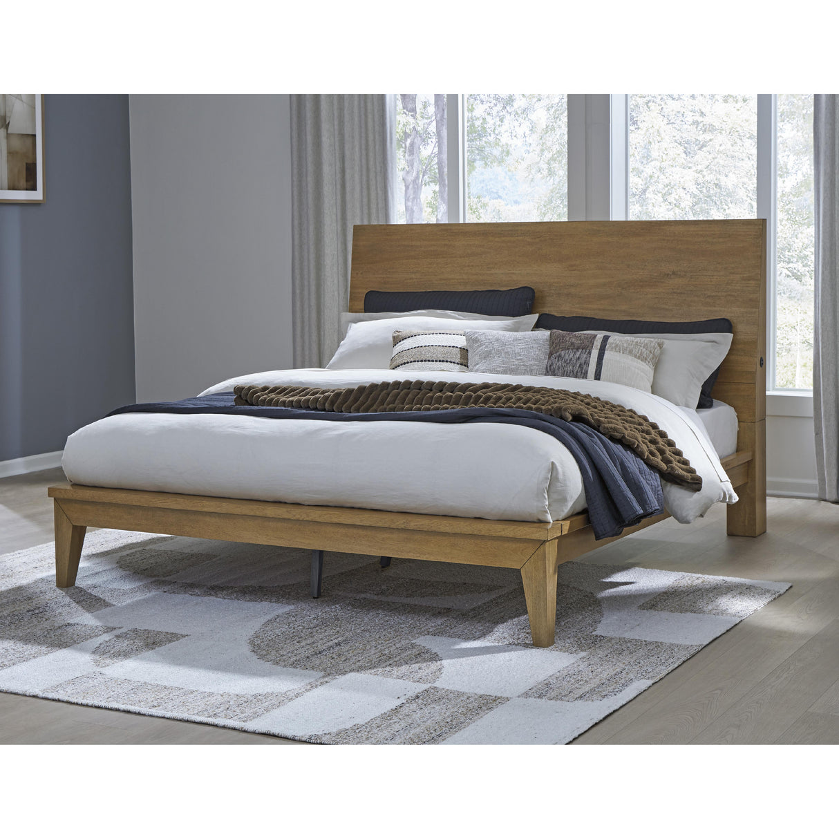  Signature Design by Ashley Sherbana B833B2 Queen Panel Bed IMAGE 4