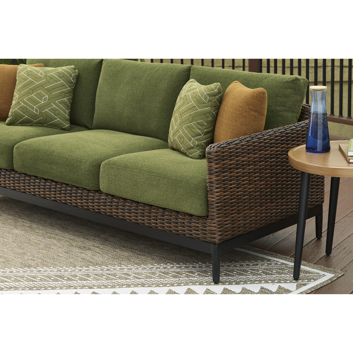  Signature Design by Ashley Horizon Hall P572-838 Sofa with Cushion IMAGE 6