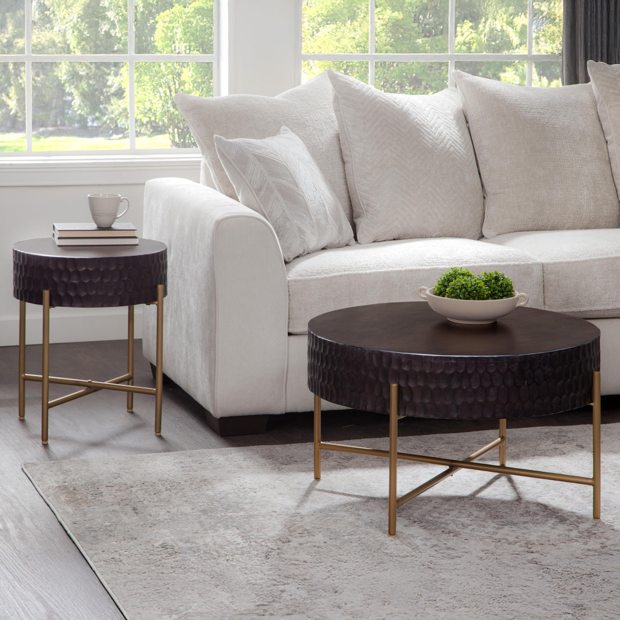  Steve Silver Furniture Bobbi BB200RC Round Cocktail Table IMAGE 7
