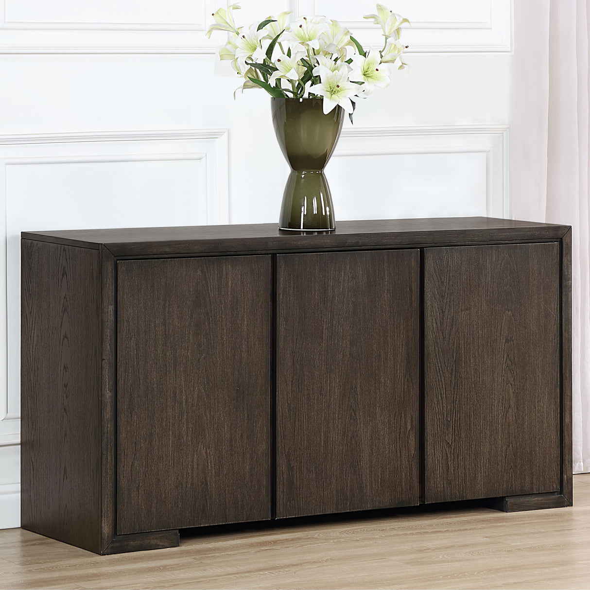  Steve Silver Furniture Evan EVA500NSV Brown Server IMAGE 4
