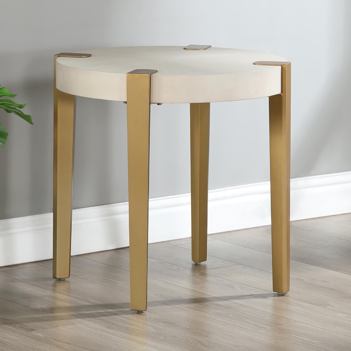  Steve Silver Furniture Gracie GRA100WE White End Table IMAGE 5