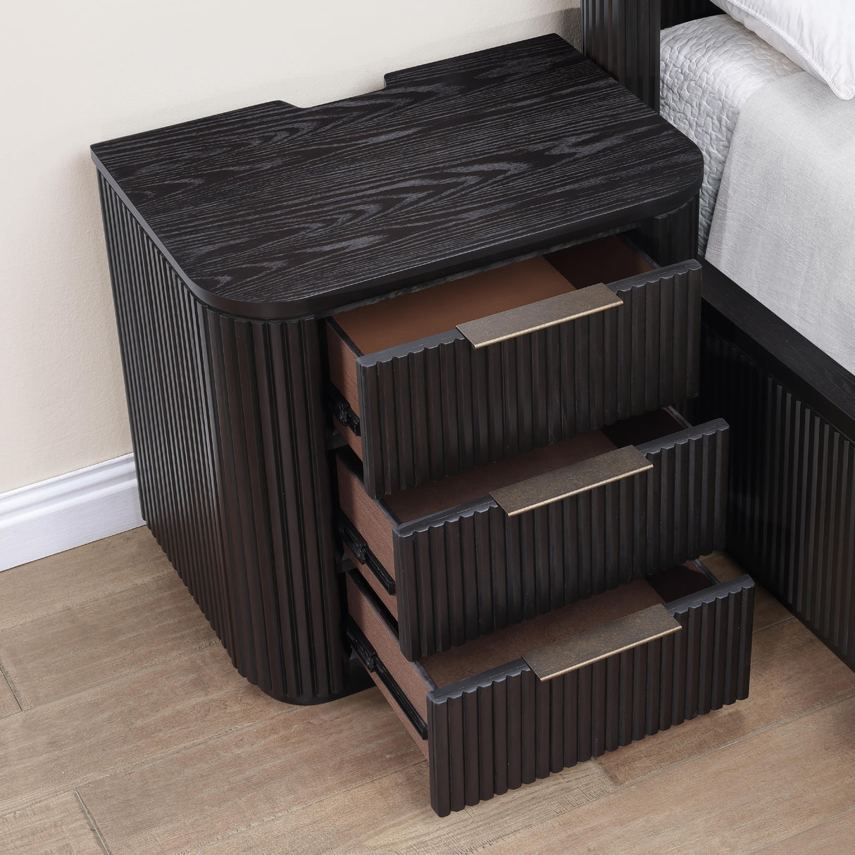  Steve Silver Furniture Henry HEN900NNS Espresso Nightstand w/ USB-C IMAGE 9