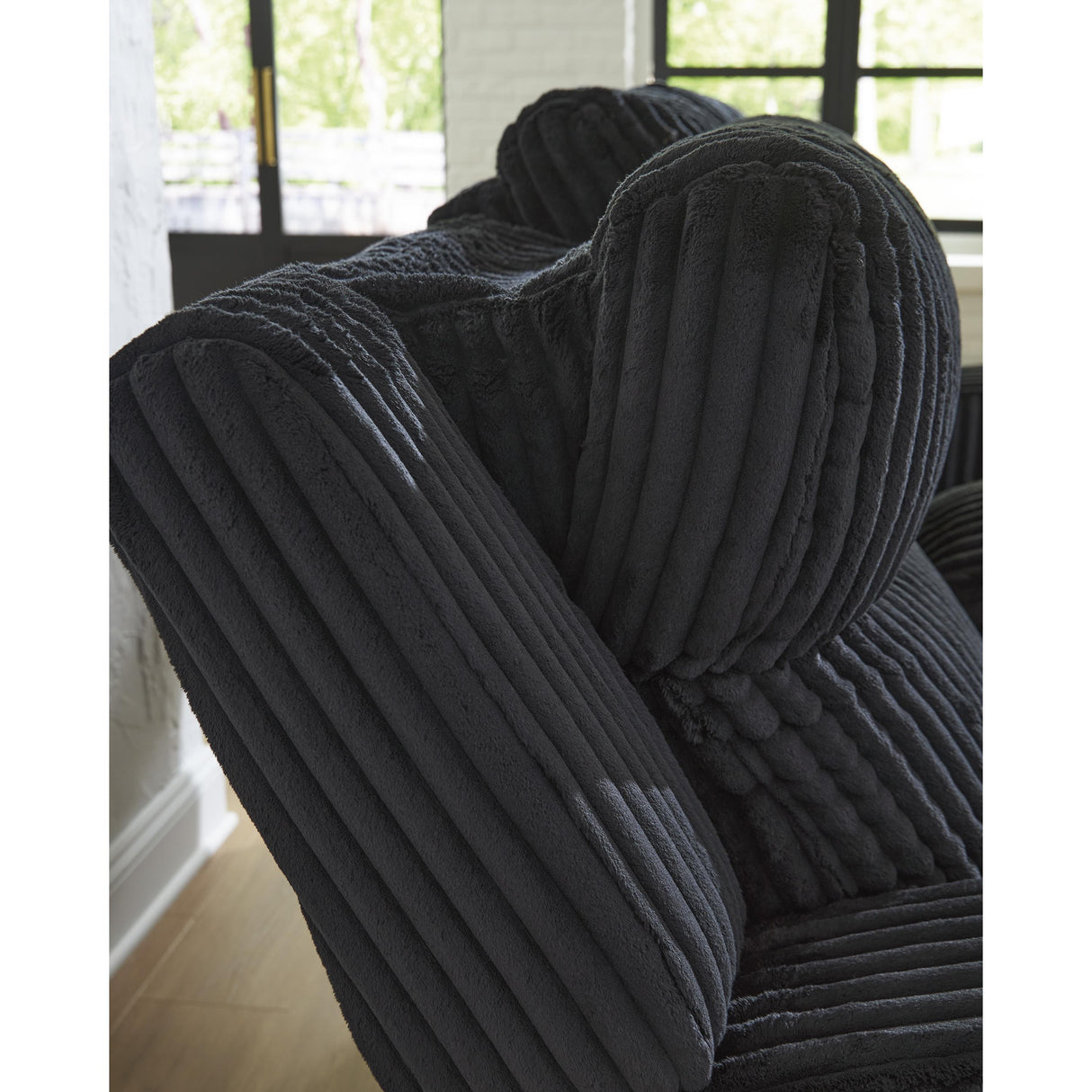  Signature Design by Ashley Forest Lake PC6420218 Power Reclining Loveseat with Console and Adjustable Headrest IMAGE 7