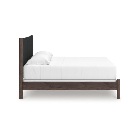  Signature Design by Ashley Pamytta PCB2614B29 King Upholstered Panel Bed IMAGE 5