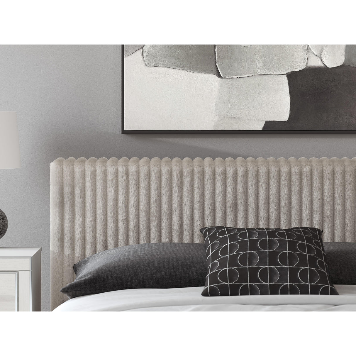  Signature Design by Ashley Zuraleus PCB3381B13 King Upholstered Bed IMAGE 10