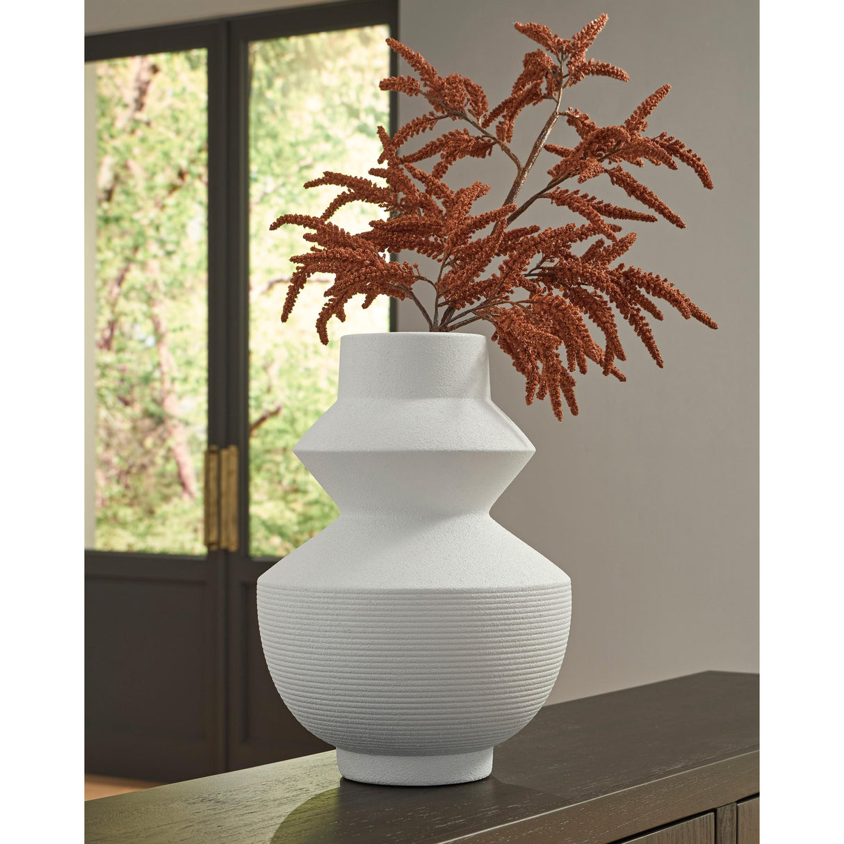  Signature Design by Ashley Naveen A2000871 Vase IMAGE 2