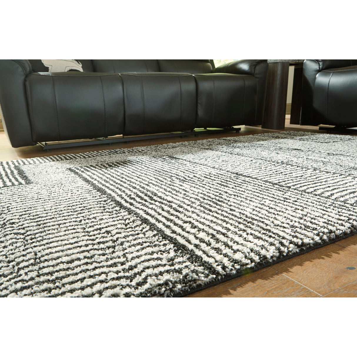  Signature Design by Ashley Kurtmen R407592 Medium Rug IMAGE 3