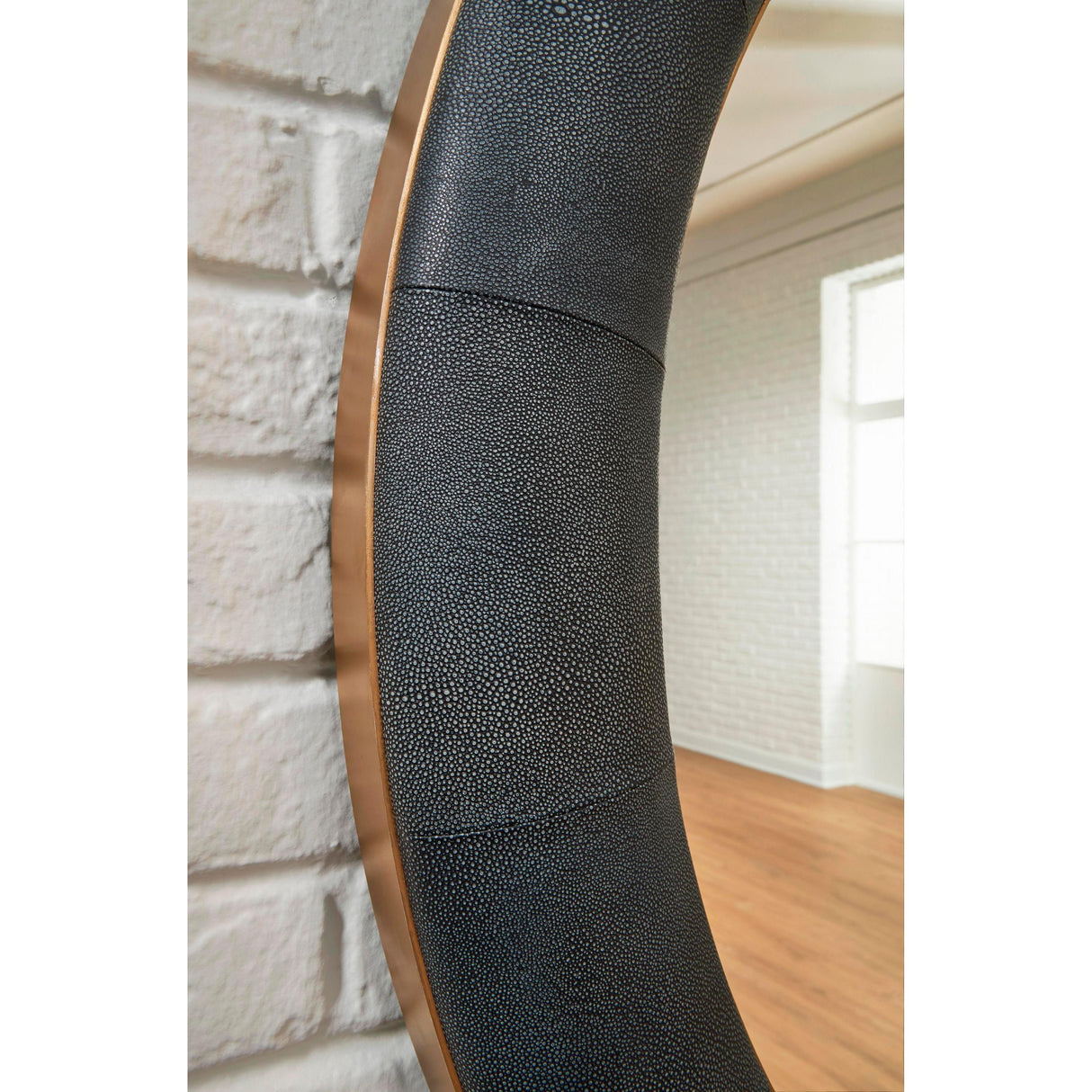  Signature Design by Ashley Corinsworth Mirror A8010456 IMAGE 5