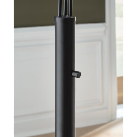  Signature Design by Ashley Gibbswellner Arc Lamp L725159 IMAGE 4