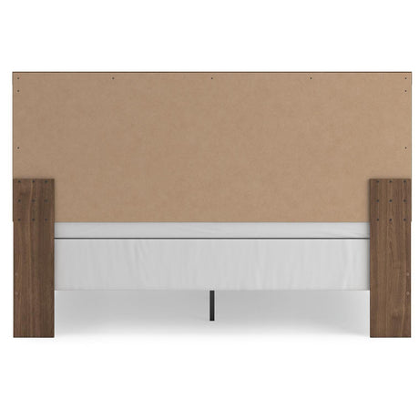  Signature Design by Ashley Broachmyn King Panel Bed PCB1116-72/PCB1116-97 IMAGE 2